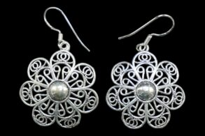 Boucles d’oreilles fleur en argent