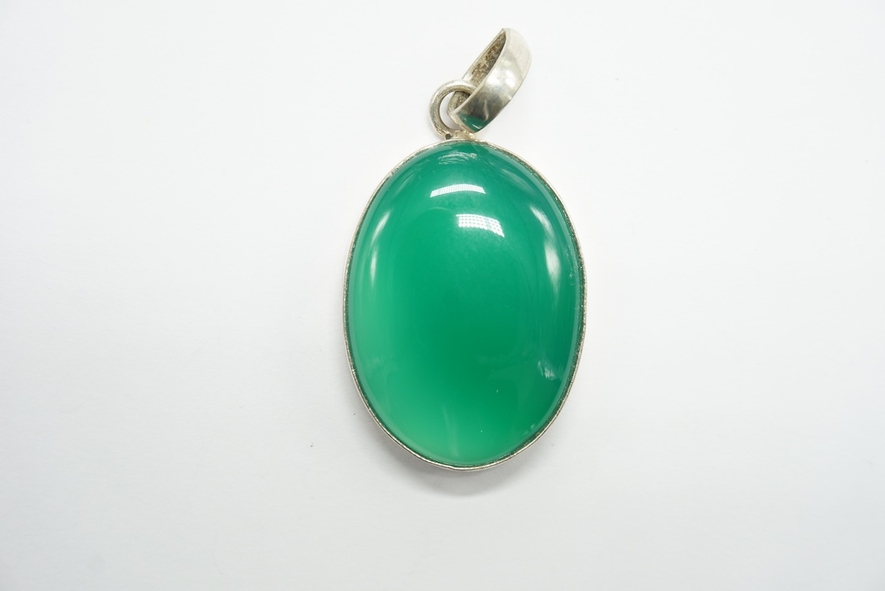 Pendentif En Argent Avec Pierre Naturelle – Bijou Occasion, Style épuré Et élégant