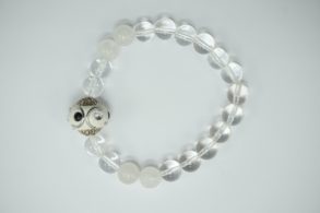 BRACELET cristal  pierre de lune  et une perle fantaisie blanche