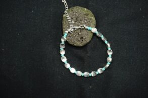 Bracelet perles argentées et turquoises