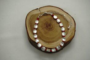 Bracelet perles argentées et corail