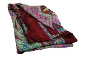 Foulard en 100%soie bordeaux avec motifs