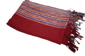 pashmina 100% cachemire  rouge à petites rayures de couleurs différentes avec des frises