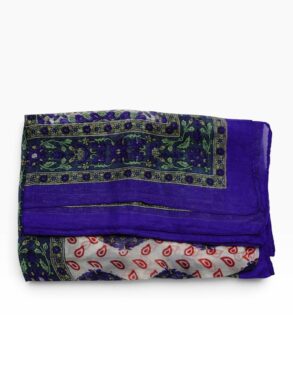 Foulard en 100% soie violet à motifs