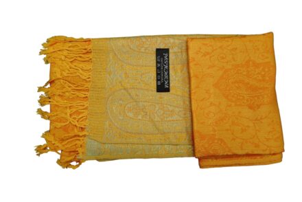 Pashmina coton/cachemire fuchsia C’est une écharpe douce et agréable à porter et donne une touche à vos tenues.
