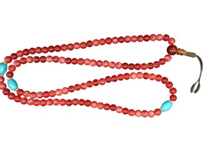 Collier Mala tibétain agate rouge de 118 pierres de 6mmPlus qu’un simple bijou, le Mala collier de spiritualité utilisé dans la méditation.Agate rouge